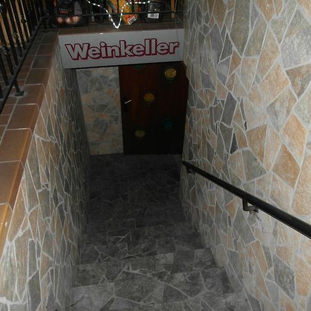 Hotel Zum Weissen Kreuz Altenahr Bagian luar foto